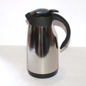 Trudeau Insulated Carafe Pitcher Thermos 33oz NEW stainless black coffee tea